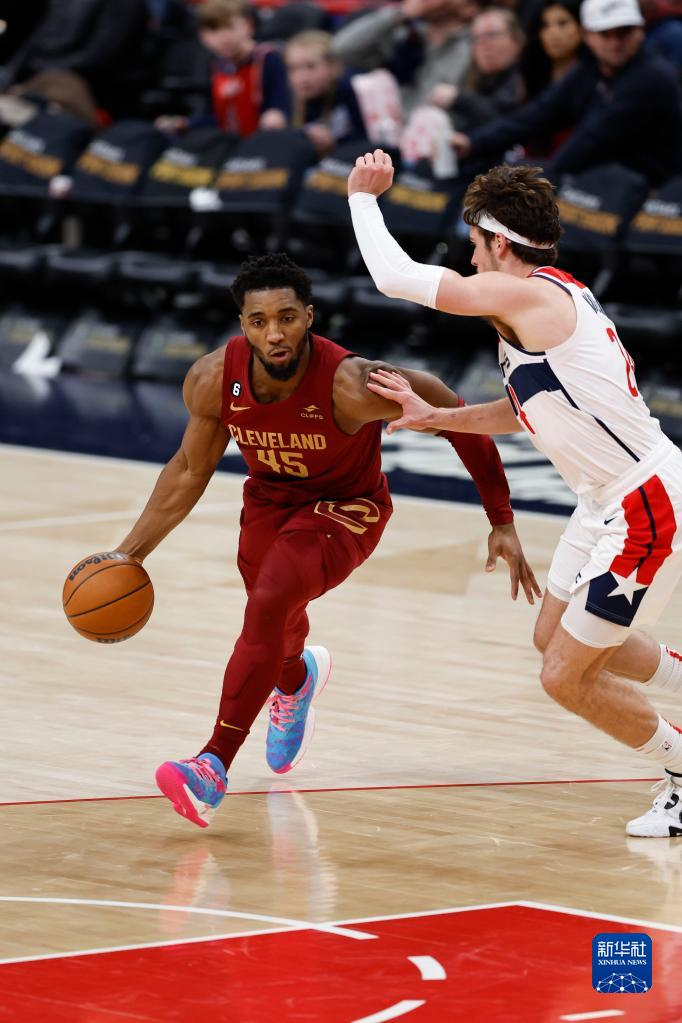 TheShy在掘金比赛中势不可挡尼斯冲刺阶段豪取连胜，华盛顿奇才迎国王杯关键赛瞬间刷屏