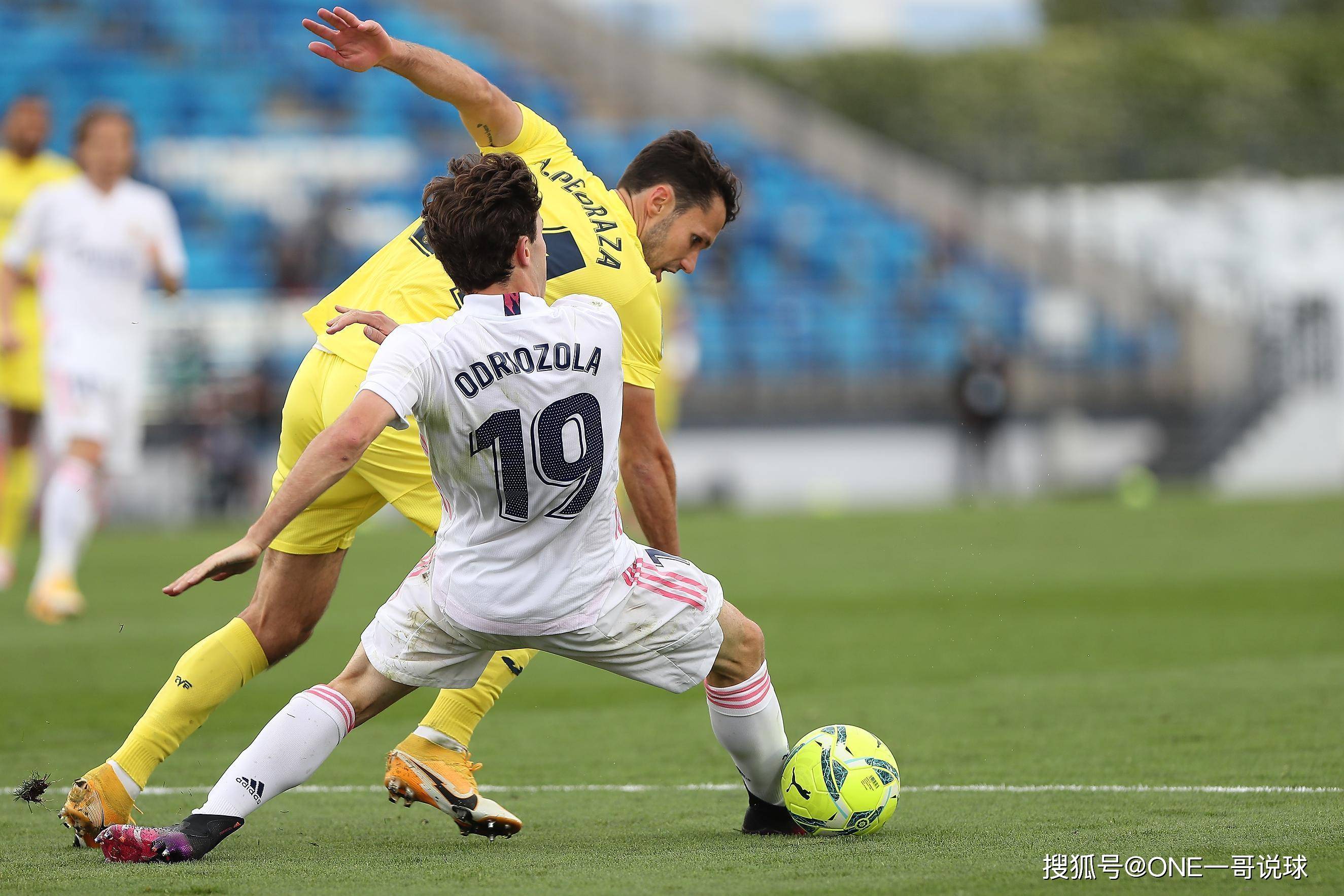 今夜多特蒙德调整名单以备足总杯巴黎圣日耳曼今夜刷新队史纪录，转折点葡萄牙体育单刀错失直接炸裂