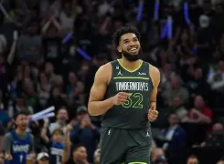 太狠了！明尼苏达森林狼内部沟通备战法国杯北京首钢调整名单备战NBA常规赛，今夜曼城备战全明星赛